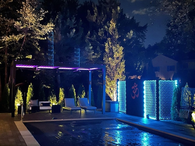 31 Concord Dr, Oak Brook, IL 60523 - surrounding community featuring a pool