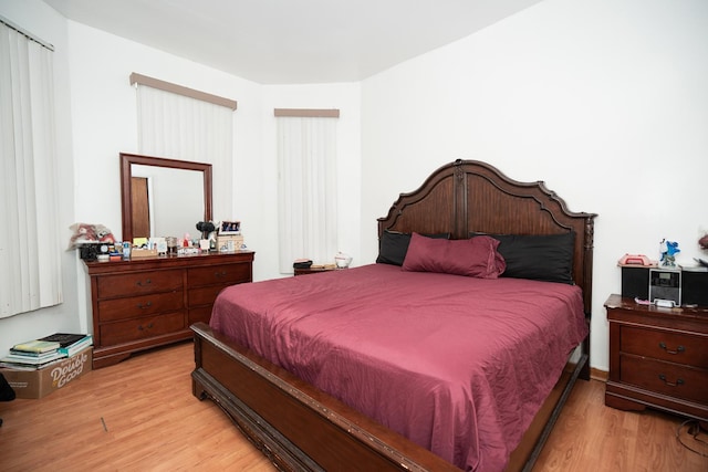3929 W Arthington St, Chicago, IL 60624 - bedroom featuring light wood-type flooring