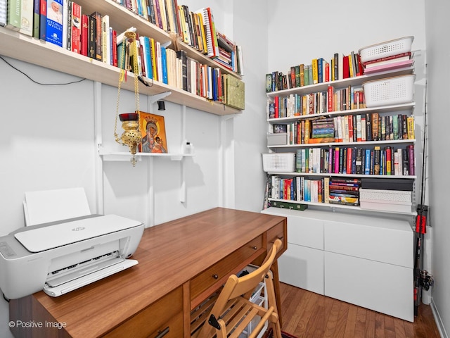 600 S Dearborn St Unit 302, Chicago, IL 60605 - office area with wood finished floors
