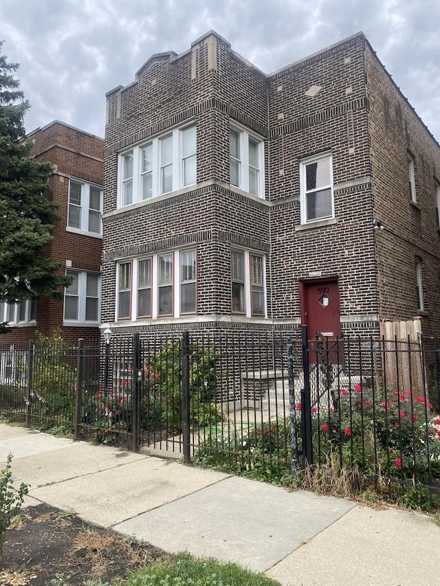 5510 W Congress Pkwy, Chicago, IL 60644 - photo 1