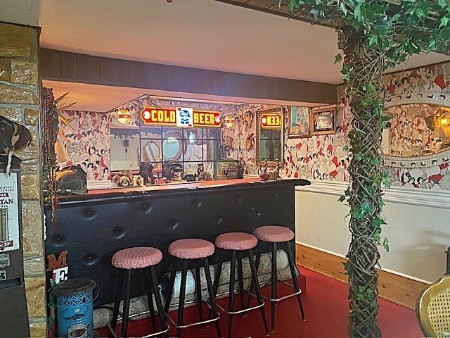 view of indoor dry bar
