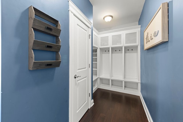 2319 Coventry Cir, Sycamore, IL 60178 - mudroom with wood finished floors and baseboards