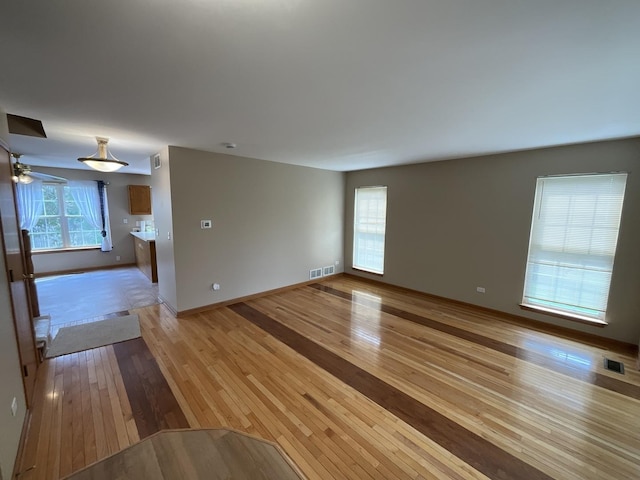 122 Tay River Dr, Carpentersville, IL 60110 - photo 3