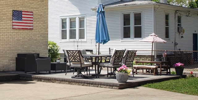1080 E Prairie Ave, Des Plaines, IL 60016 - view of patio / terrace with fence