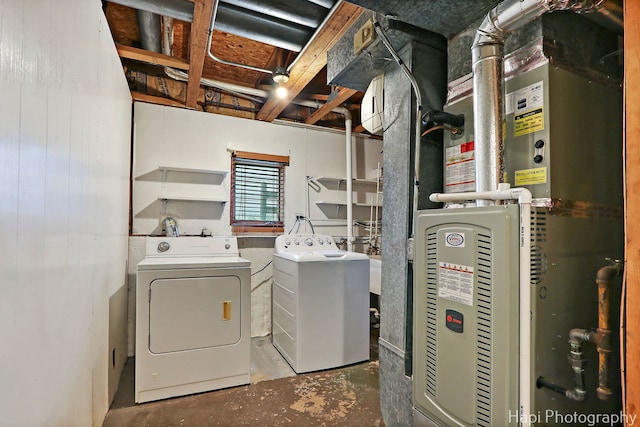 25269 W Anderson St, Ingleside, IL 60041 - laundry room featuring washer and dryer and heating unit