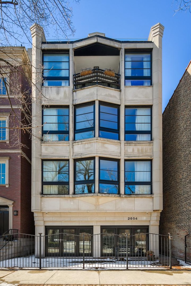 2054 N Mohawk St, Chicago, IL 60614 - view of building exterior