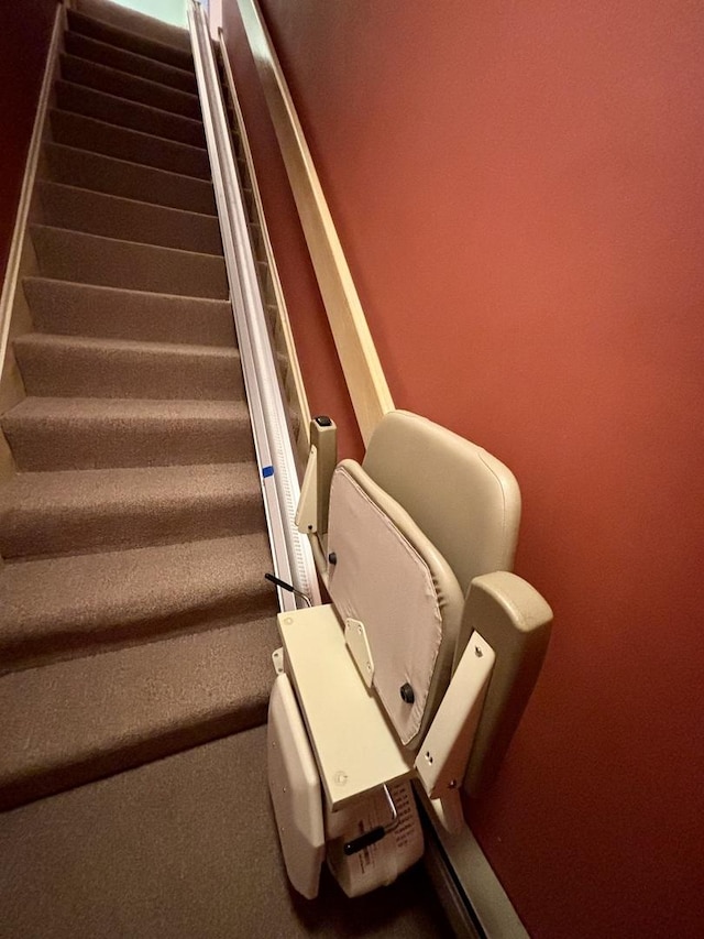 13464 S Westview Dr Unit 4, Palos Heights, IL 60463 - view of stairs