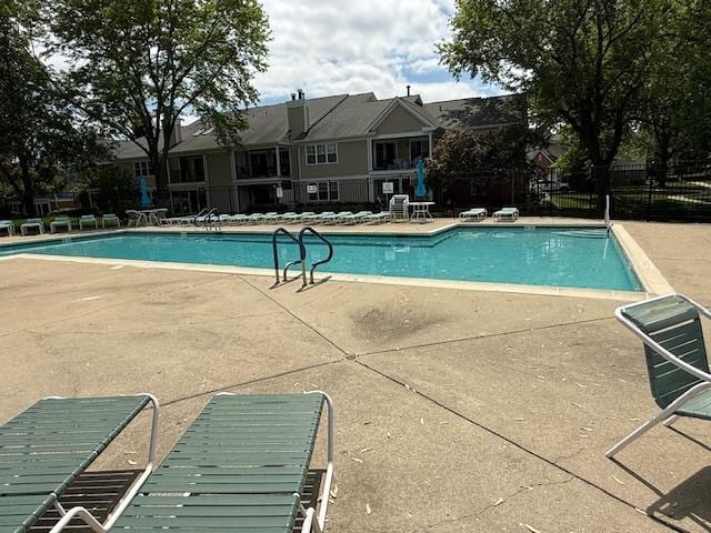 803 Persimmon Ln Unit A, Mount Prospect, IL 60056 - community pool featuring a patio