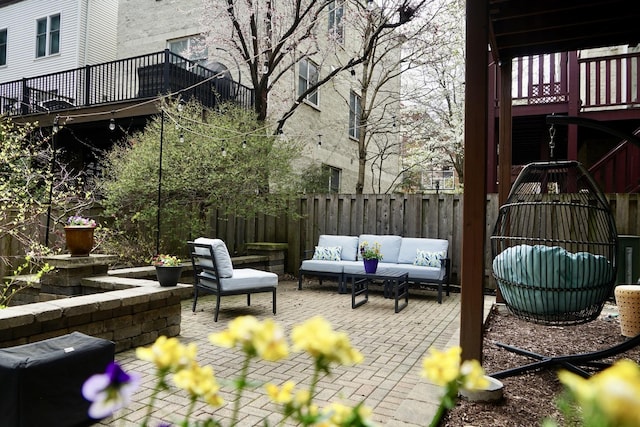 19 W 15th St, Chicago, IL 60605 - view of patio featuring outdoor lounge area and a fenced backyard