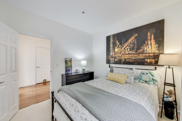19 W 15th St, Chicago, IL 60605 - bedroom with wood finished floors