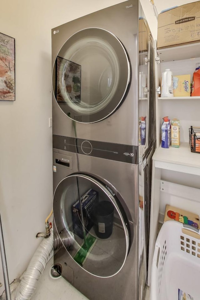 19 W 15th St, Chicago, IL 60605 - laundry area featuring stacked washer / drying machine