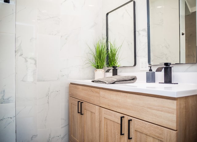 118 W 118th St, Chicago, IL 60628 - bathroom with vanity