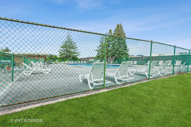 1313B S Rebecca Rd Unit 215, Lombard, IL 60148 - view of tennis court