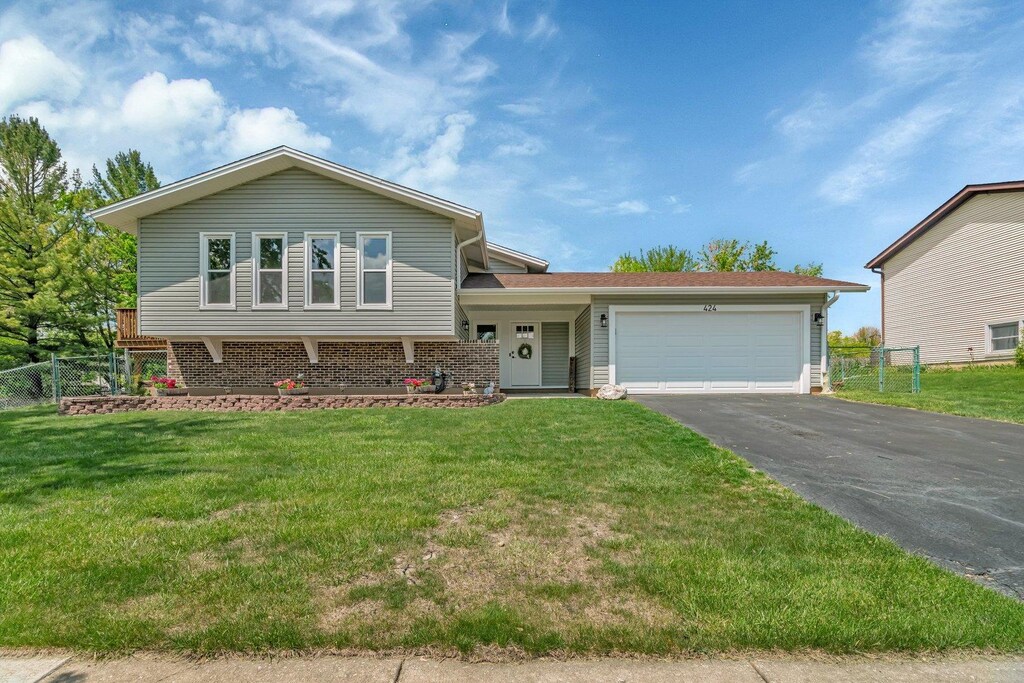 424 Falcon Ridge Way, Bolingbrook, IL 60440 - photo 1