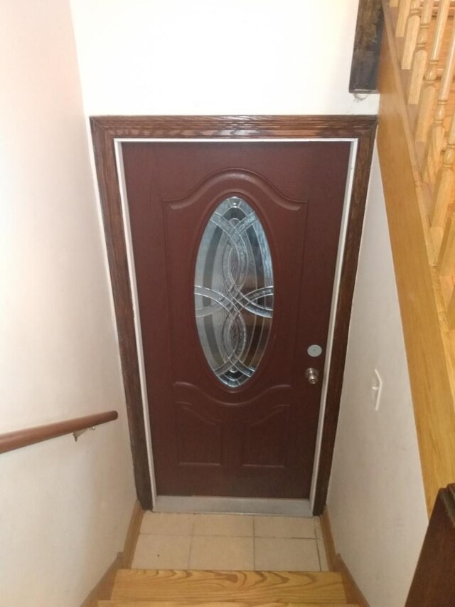 8015 S May St, Chicago, IL 60620 - entryway featuring light tile patterned flooring