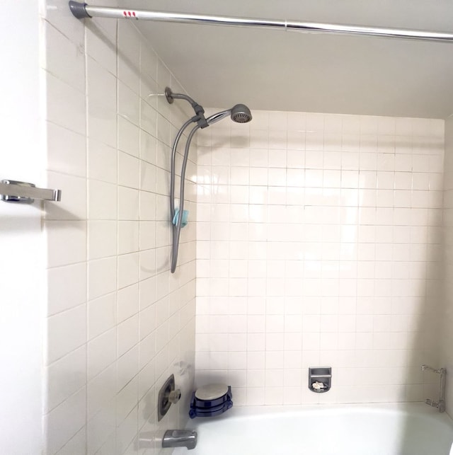 bathroom featuring shower / bath combination