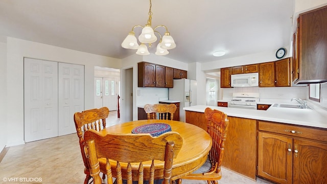 315 Carmelhead Ln, Schaumburg, IL 60193 - dining space with a chandelier
