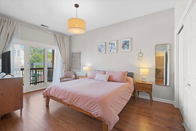 3616 N Janssen Ave Unit 2N, Chicago, IL 60613 - bedroom featuring access to outside, wood finished floors, baseboards, and a closet