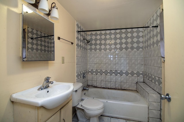 1990 Patrick Ave, Kankakee, IL 60901 - full bathroom with vanity, toilet, and shower / bathtub combination