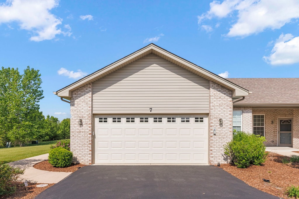 7 Solara Ct, Bolingbrook, IL 60490 - photo 1