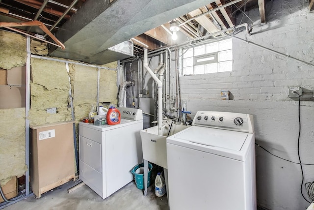 7657 N Osceola Ave, Niles, IL 60714 - washroom with separate washer and dryer