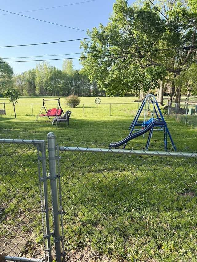 view of community with view of scattered trees