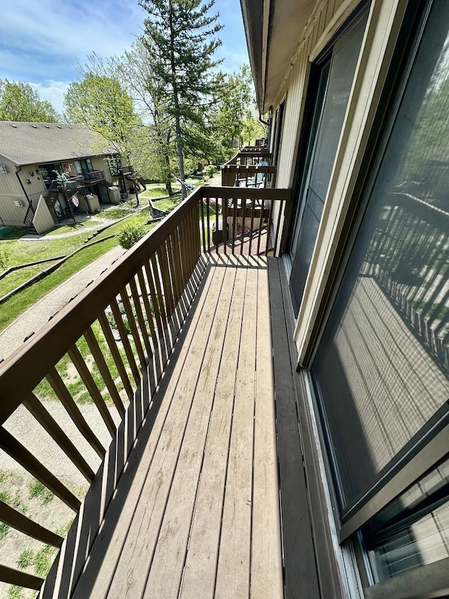 35 Montego Colony Unit 1, Fox Lake, IL 60020 - view of deck