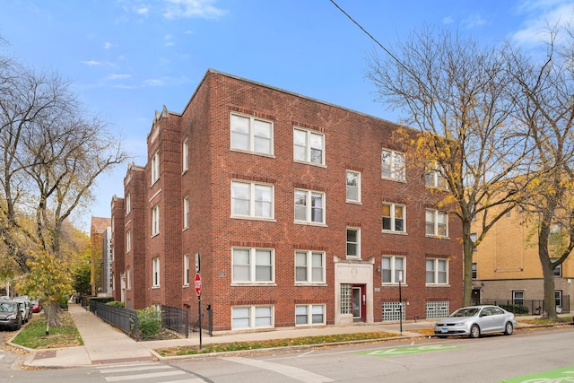 2021 N Leavitt St Unit G, Chicago, IL 60647 - view of property featuring fence