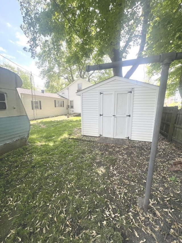 416 W Washington St, Morris, IL 60450 - view of yard with a shed and an outbuilding