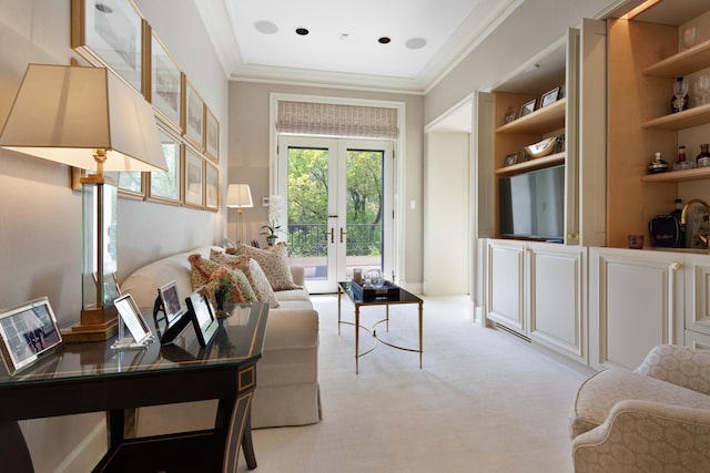 65 E Goethe St Unit 4N, Chicago, IL 60610 - living area featuring ornamental molding and light carpet