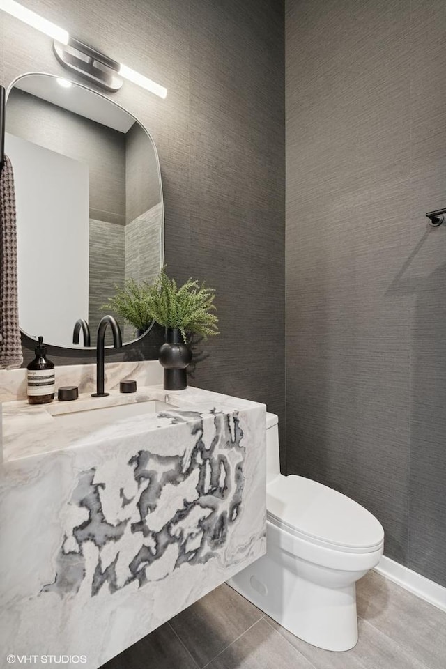 921 N Hoyne Ave Unit 1, Chicago, IL 60622 - bathroom with toilet