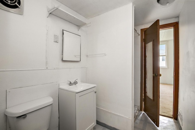152 S Greenwood Ave, Kankakee, IL 60901 - bathroom featuring vanity and toilet