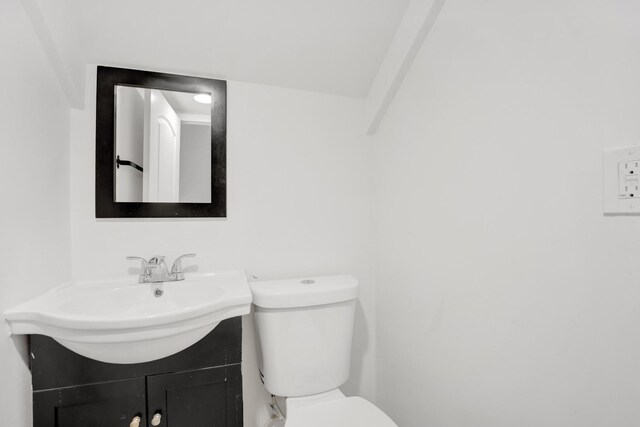 1022 N Lavergne Ave, Chicago, IL 60651 - bathroom with toilet and vanity