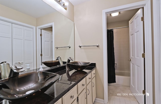 36708 Old Woods Trl, Gurnee, IL 60031 - bathroom featuring double vanity, shower / bath combo, and tile patterned flooring