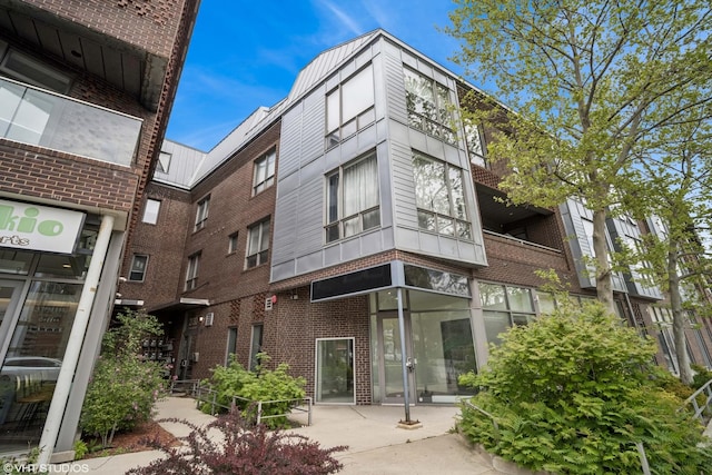 2130 W N Ave Unit 208, Chicago, IL 60647 - view of property