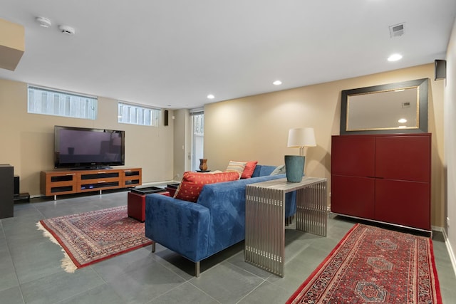 1805 N Paulina St, Chicago, IL 60622 - living area featuring recessed lighting