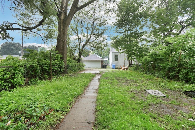 8548 S Manistee Ave, Chicago, IL 60617 - view of yard