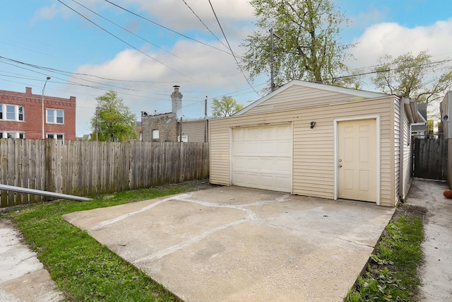 1002 N Drake Ave, Chicago, IL 60651 - detached garage with fence and driveway