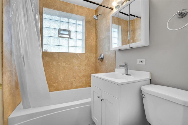 2907 W Summerdale Ave Unit D2, Chicago, IL 60625 - full bath featuring shower / bath combo, toilet, and vanity