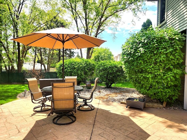 19629 Fiona Ave, Mokena, IL 60448 - view of patio / terrace with outdoor dining space