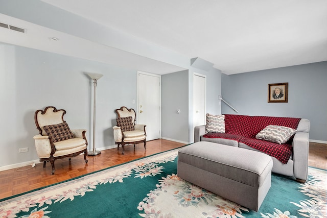 35 Buckingham Ln, Buffalo Grove, IL 60089 - sitting room with baseboards