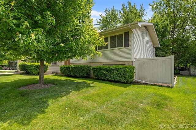 1410 N St, Geneva, IL 60134 - view of grassy yard