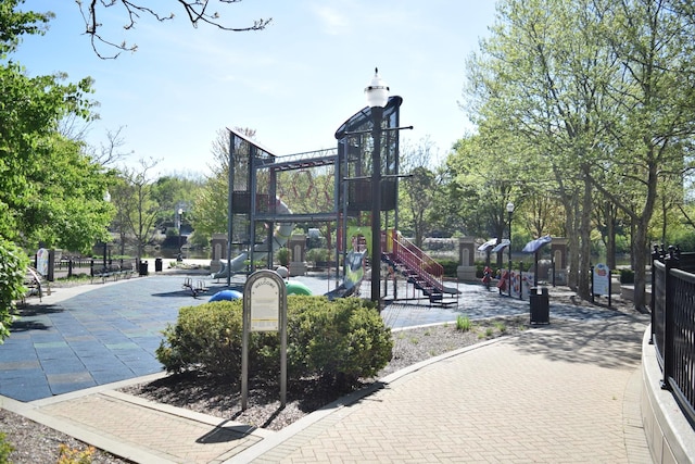 133 S Grove Ave, Elgin, IL 60120 - view of community play area