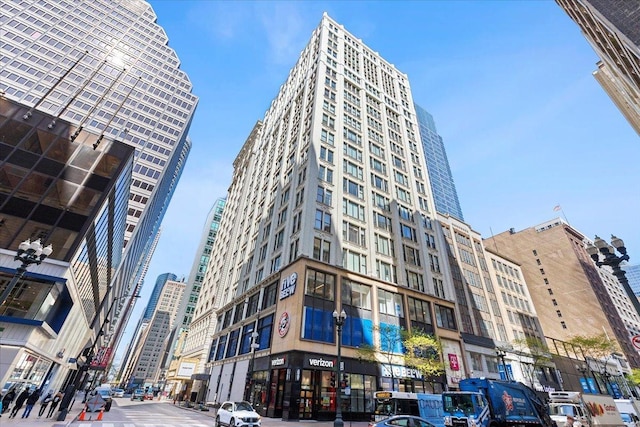 8 W Monroe St Unit 401, Chicago, IL 60603 - photo 1