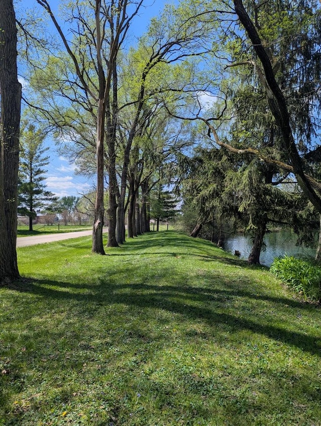1800 E Grinter Rd, Mazon, IL 60444