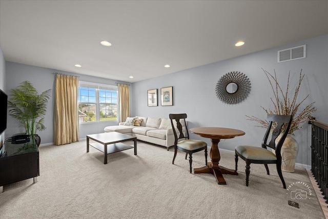 729 Hamilton Dr, South Elgin, IL 60177 - carpeted living area with recessed lighting and baseboards