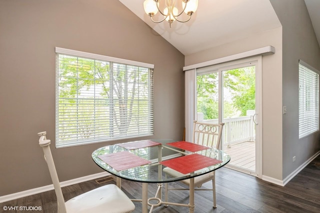 3330 Cameron Dr Unit 17-1, Elgin, IL 60124 - dining area with a chandelier, wood finished floors, lofted ceiling, and baseboards