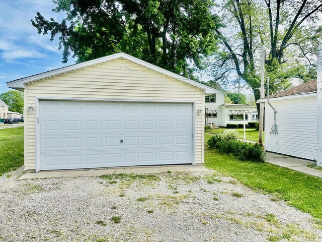 1115 E Wilson St, Streator, IL 61364 - view of detached garage