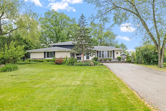 12826 Artesian St, Lemont, IL 60439 - view of front of house featuring driveway and a front lawn