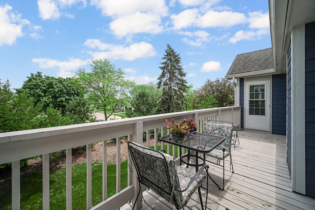 201 Charleston Ct Unit 2, Schaumburg, IL 60193 - view of wooden terrace